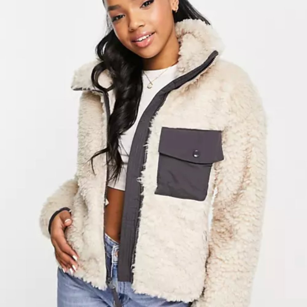 Abercrombie and Fitch Teddy Fleece Pocket Jacket - XS